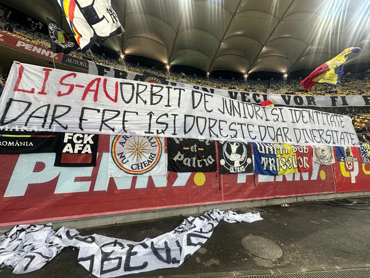 Galeriile s-au războit prin mesaje în Dinamo - Rapid » „Câinii” le-au luat fața giuleștenilor