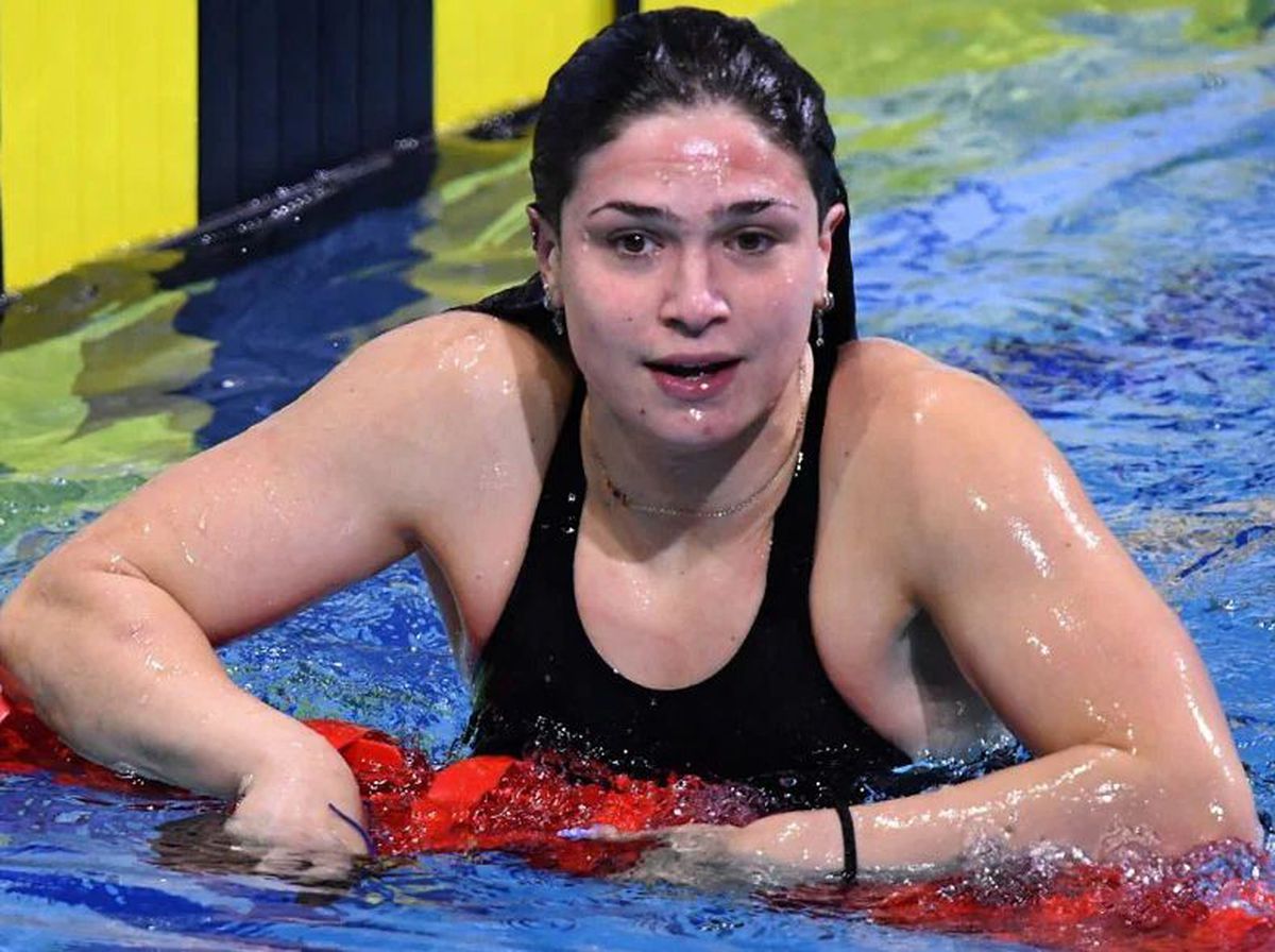 Înotătoarele din Italia, prinse la furat în aeroportul din Singapore, au primit o suspendare de 90 de zile