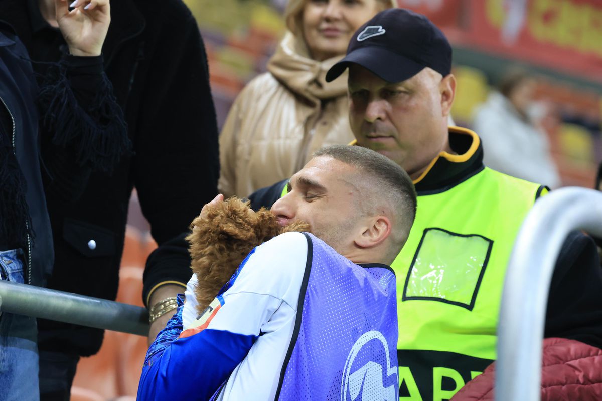 Nu s-a văzut la TV » Jucătorul naționalei României, cu bodyguard-ul pe teren + Bîrligea, „topit”