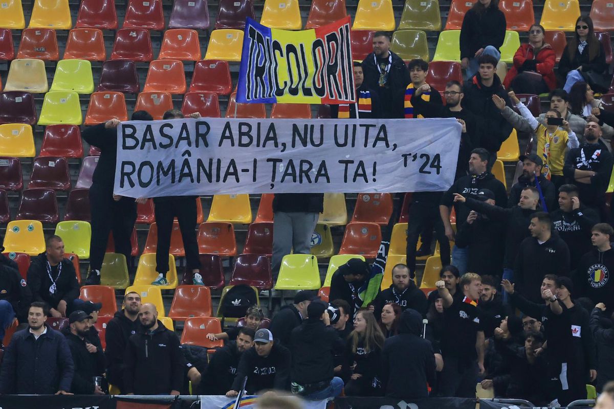 Nu le-au putut opri! Mesaje dure pe Arena Națională: „Nerozii te numesc prietenul meu” /  „«Republica Moldova», o butaforie comunistă”