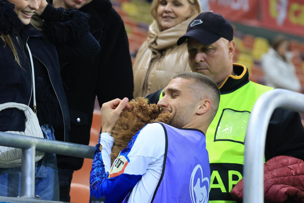 Nu s-a văzut la TV » Jucătorul naționalei României, cu bodyguard-ul pe teren + Bîrligea, „topit”