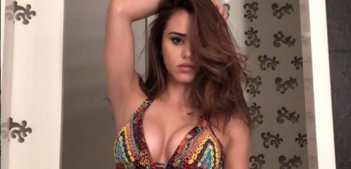 GALERIE FOTO Film porno pe contul celei mai sexy fane a lui Tigres? Autoritățile au intervenit!