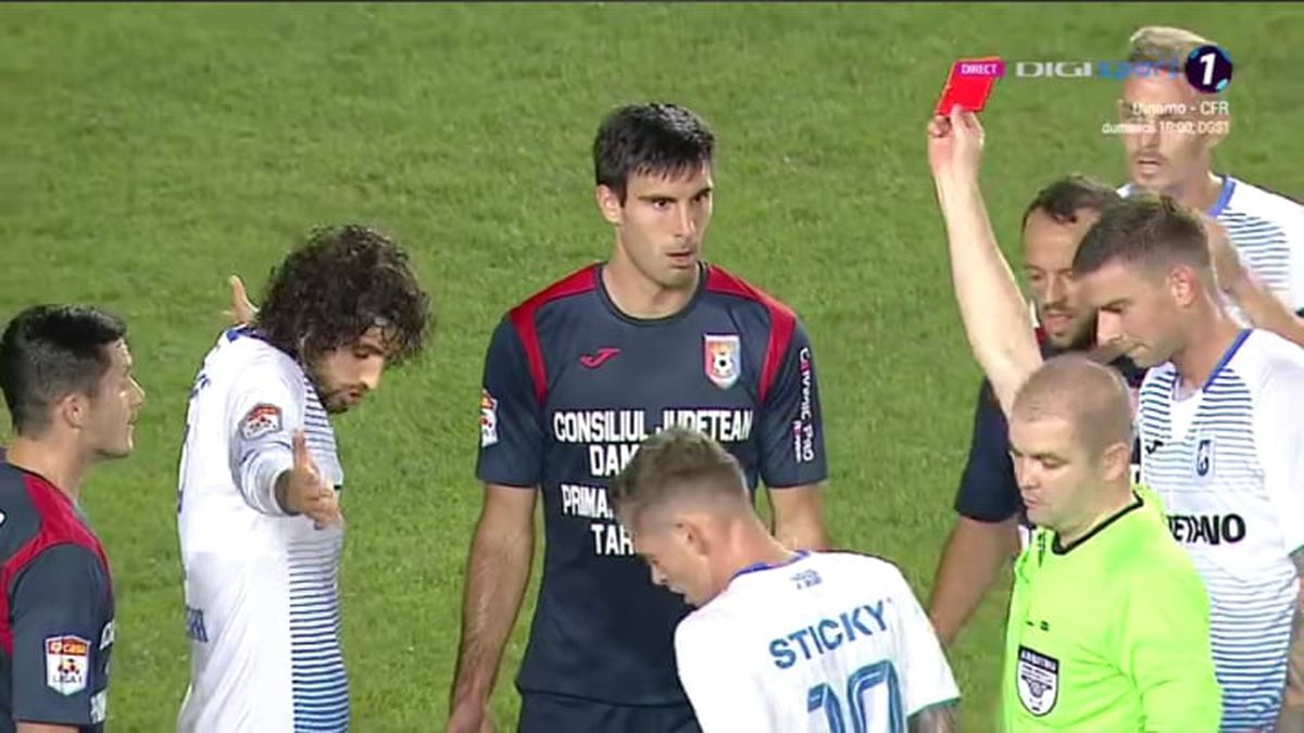 CHINDIA - CRAIOVA 1-1 // GALERIE FOTO Josip Ivancic l-a umplut de sânge pe Mihai Bălașa! Fotbalistul Chindiei văzut direct „ROȘU”