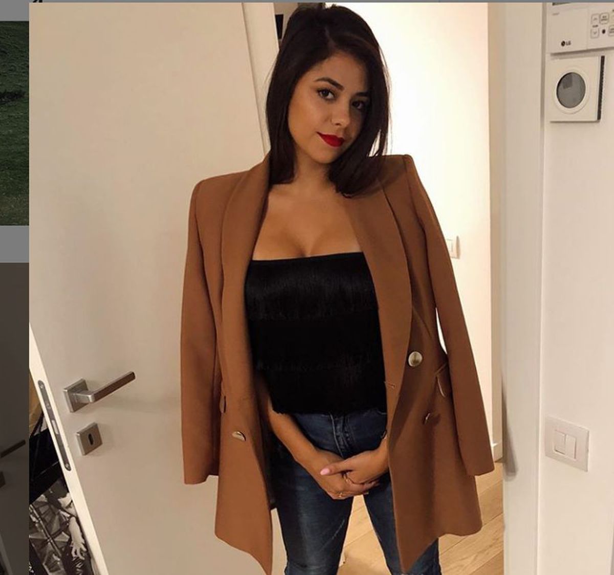 FOTO Partenera lui Juan Camara a venit în România după iubitul ei: „Suntem foarte fericiți la București” » Cum arată prietena fostului jucător de la Barcelona