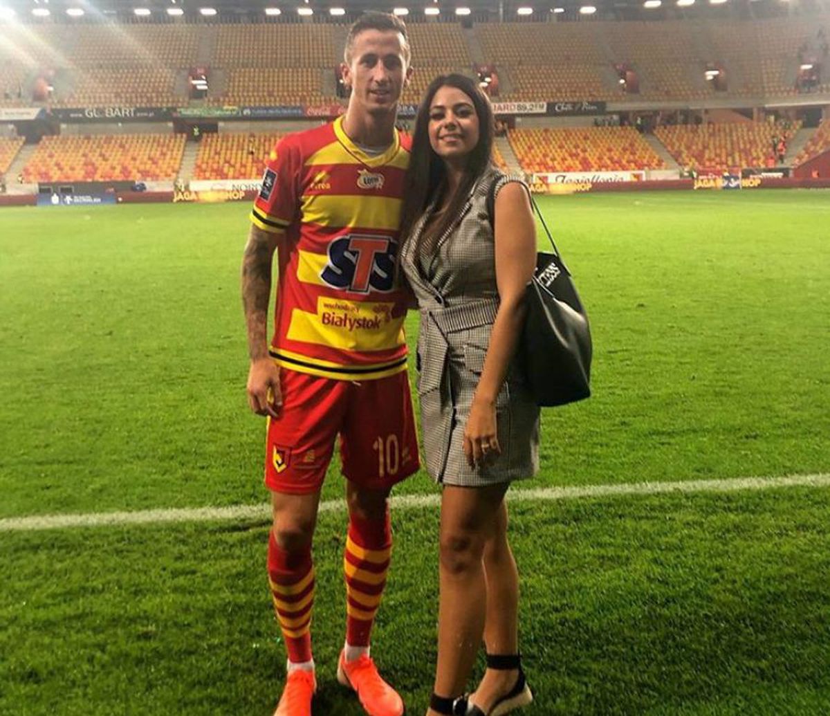 Partenera lui Juan Camara a venit în România după iubitul ei: „Suntem foarte fericiți la București” » Cum arată prietena fostului jucător de la Barcelona