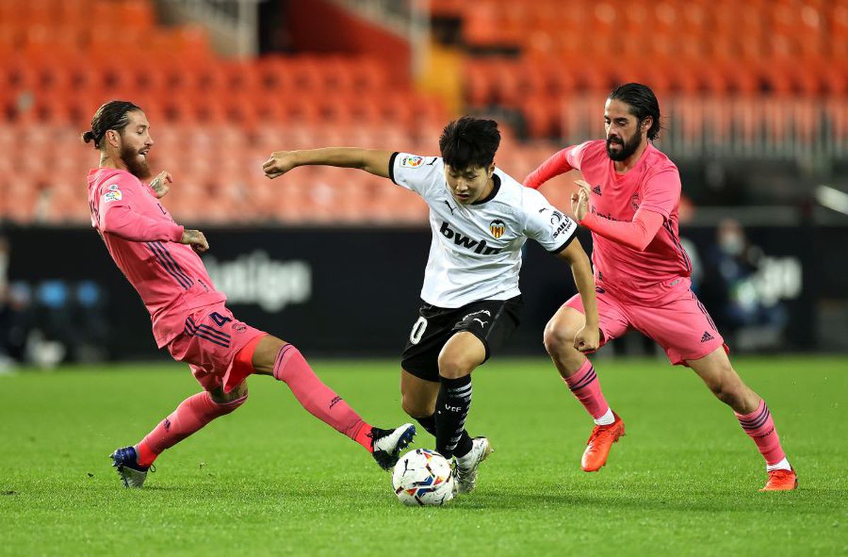 VALENCIA - REAL MADRID 4-1 » Real Madrid, răpusă de Carlos Soler și VAR!