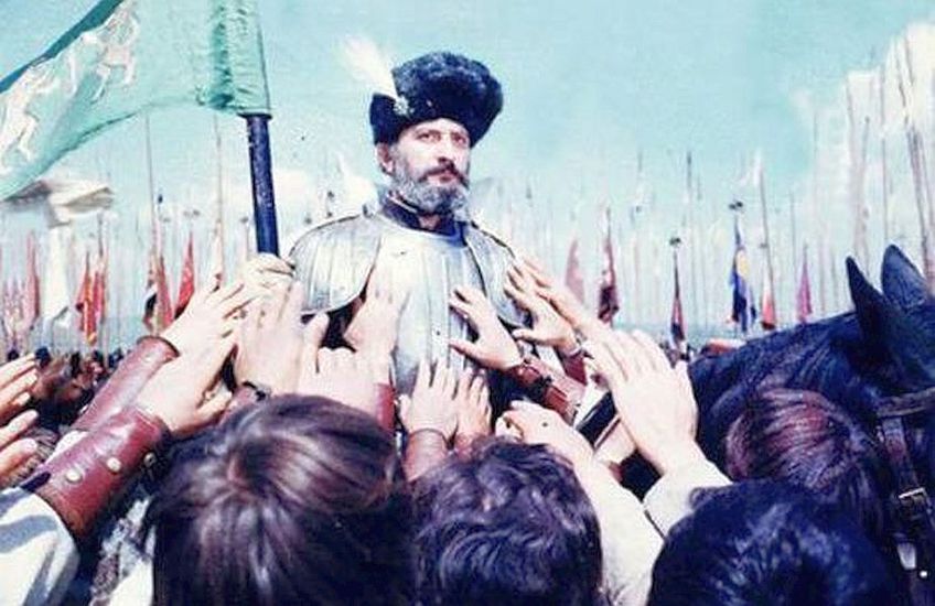 Captură din filmul „Mihai Viteazul”, regizat de Sergiu Nicolaescu, în care rolul domnitorului este interpretat de Amza Pellea // FOTO: voceabasarbiei.net