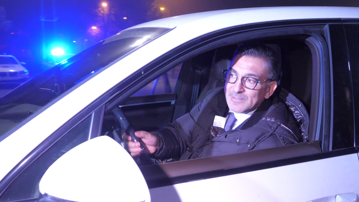 VIDEO + FOTO Ilie Dumitrescu, oprit de Poliție în București! Ce s-a întâmplat cu fostul internațional