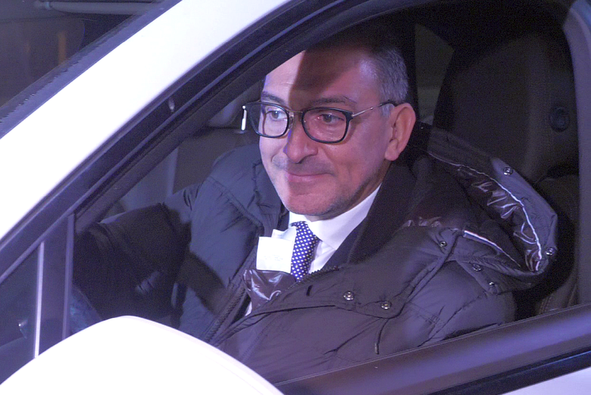 VIDEO + FOTO Ilie Dumitrescu, oprit de Poliție în București! Ce s-a întâmplat cu fostul internațional