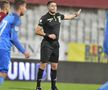 Arbitrul Robert Avram în Academica Clinceni - Rapid 2-2 // foto: Imago Images