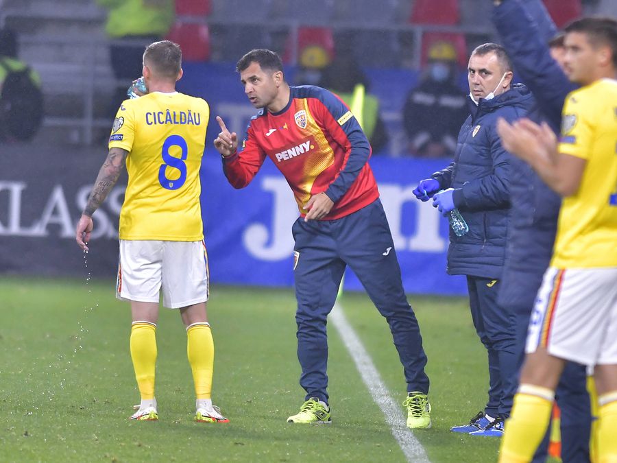 Nicolae Dică // FOTO: Imago Gigi Becali i-a găsit deja înlocuitor lui Edi Iordănescu! Cine e antrenorul stelist pe care crede că îl poate controla