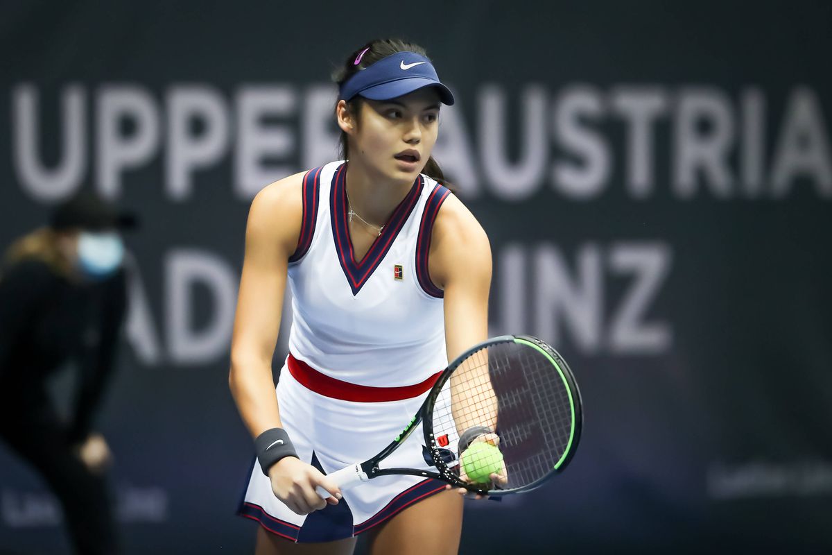 Emma Răducanu - Xinyu Wang, optimi WTA Linz // FOTO: Imago