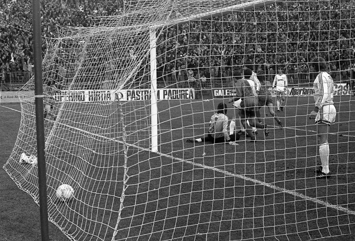 33 de ani de la ultimul mare meci european al lui Belodedici la Steaua
