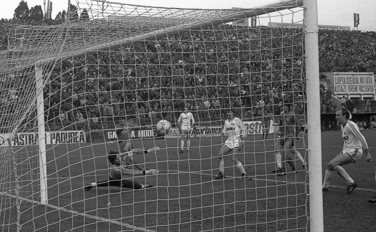 33 de ani de la ultimul mare meci european al lui Belodedici la Steaua