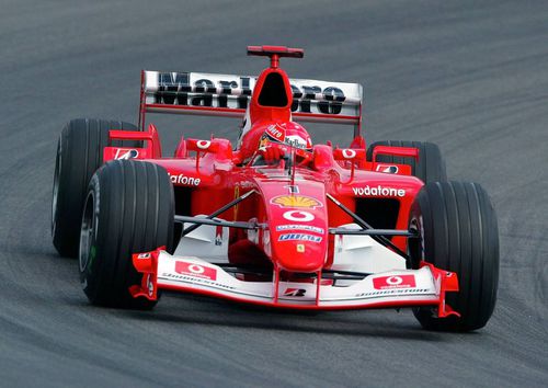 Un monopost Ferrari condus pe circuitele de Formula 1 în sezonul 2003 de Michael Schumacher (53 de ani) va fi vândut la o licitaţie din Geneva.