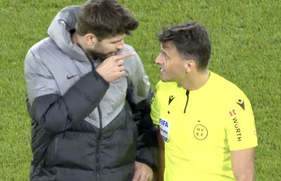 Gerard Pique l-a înjurat pe arbitrul meciului Osasuna - Barcelona: „Ne-ai nenorocit! Mă c** pe curva de mă-ta”