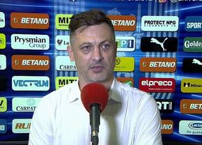 După rezultatul rușinos cu Ocna Mureș, Mirel Rădoi a făcut iureș: „Masa de masaj lângă cei care fac treaba mare în vestiar. Nu există așa ceva!”