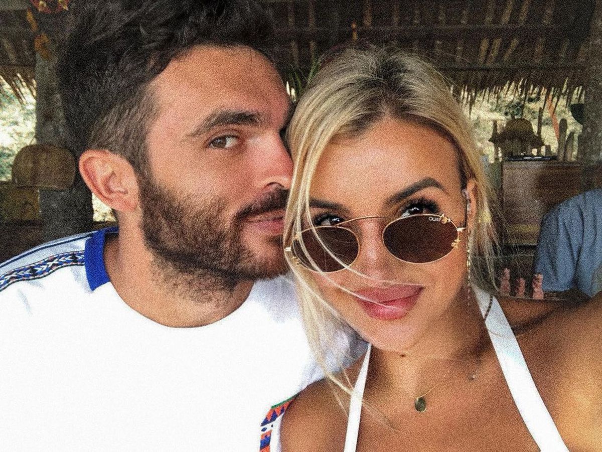 Atacantul cerut la naționala României are cea mai sexy susținătoare! Nu lipsește de la niciun meci