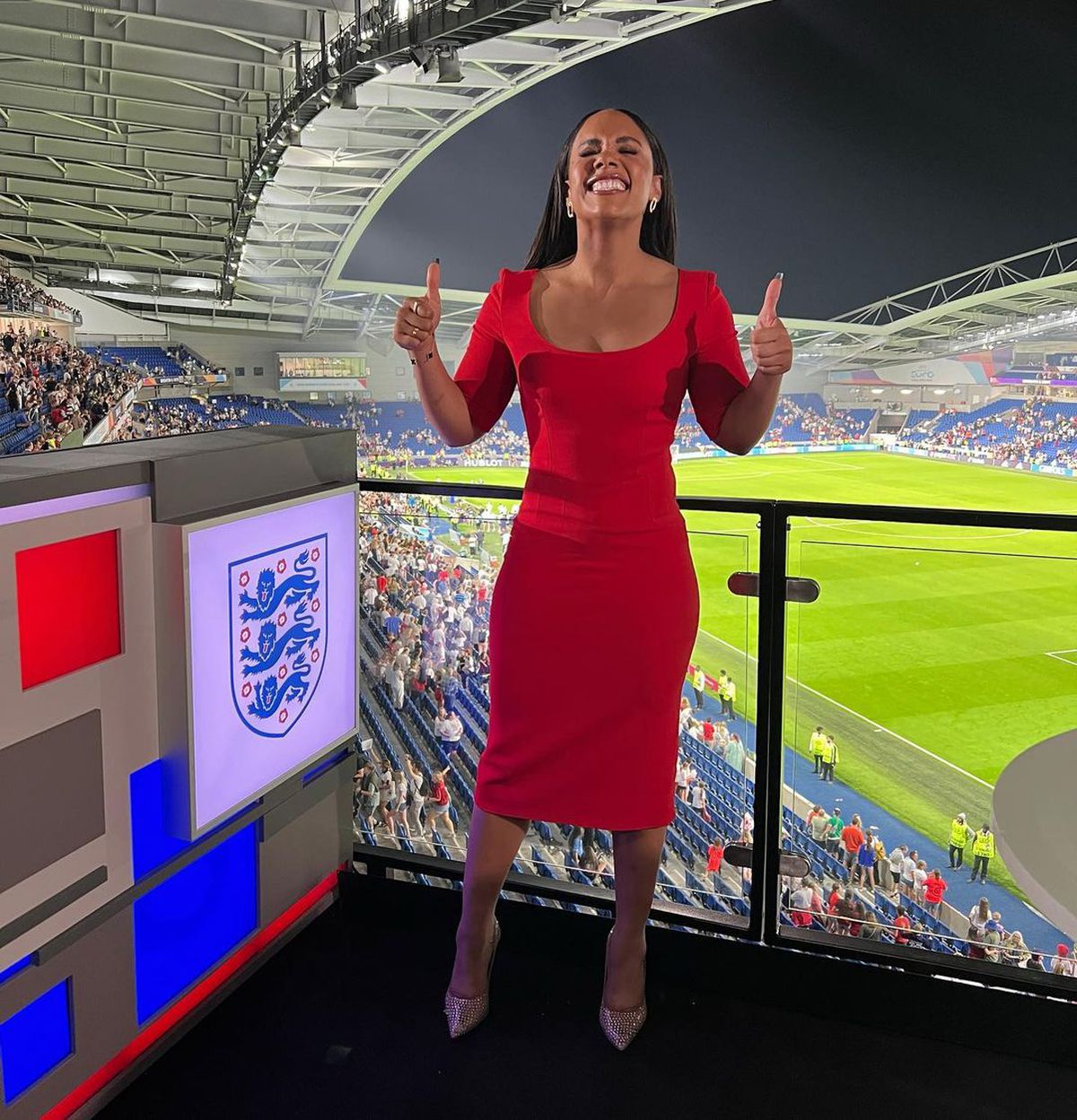 Prezentatoarea TV a confirmat că are o idilă cu celebra artistă: au fost surprinse când se sărutau