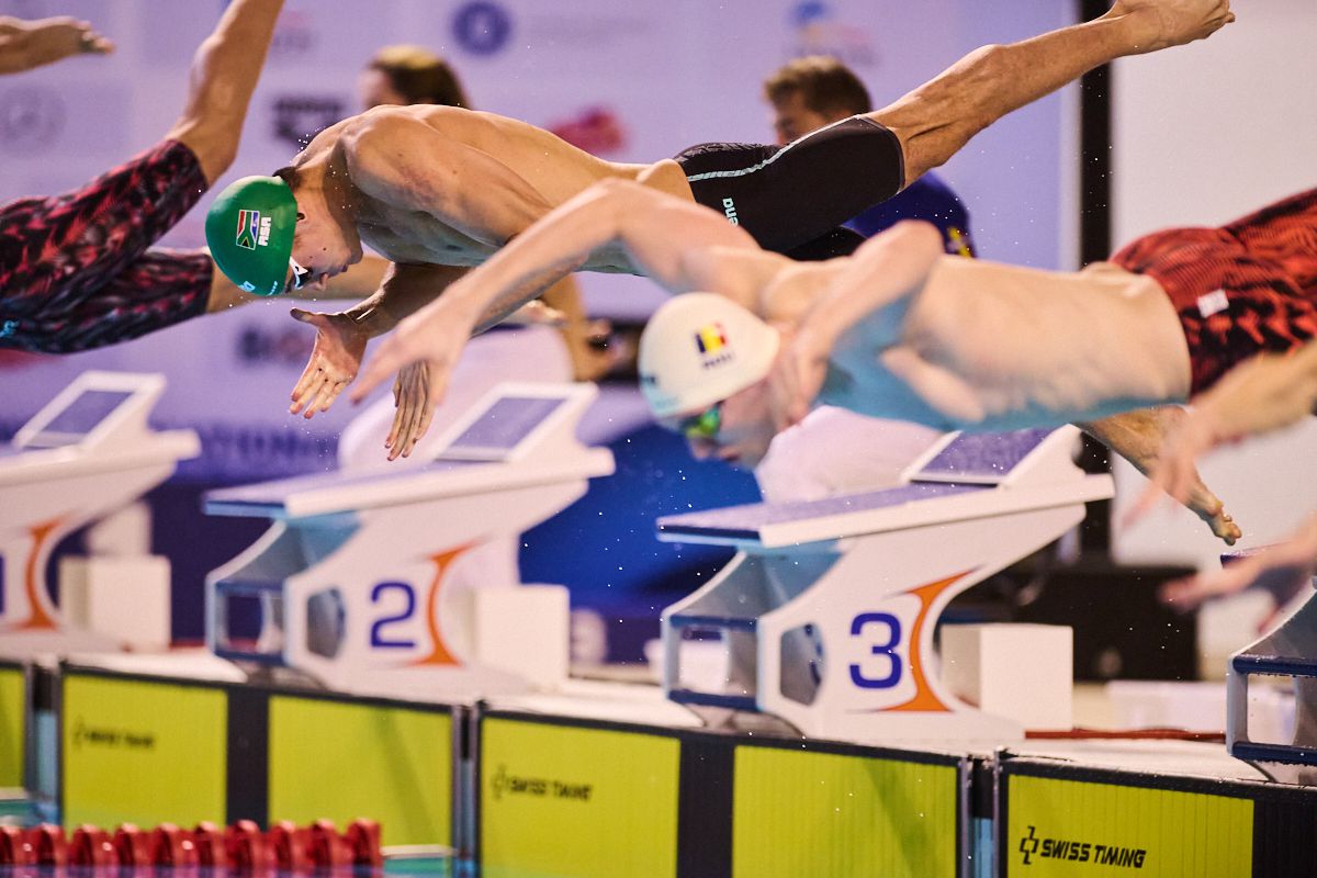 FOTO David Popovici, primul loc în finala de la 100m liber la Campionatele Naționale în bazin scurt