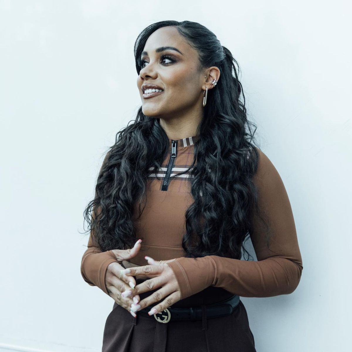 Prezentatoarea TV a confirmat că are o idilă cu celebra artistă: au fost surprinse când se sărutau