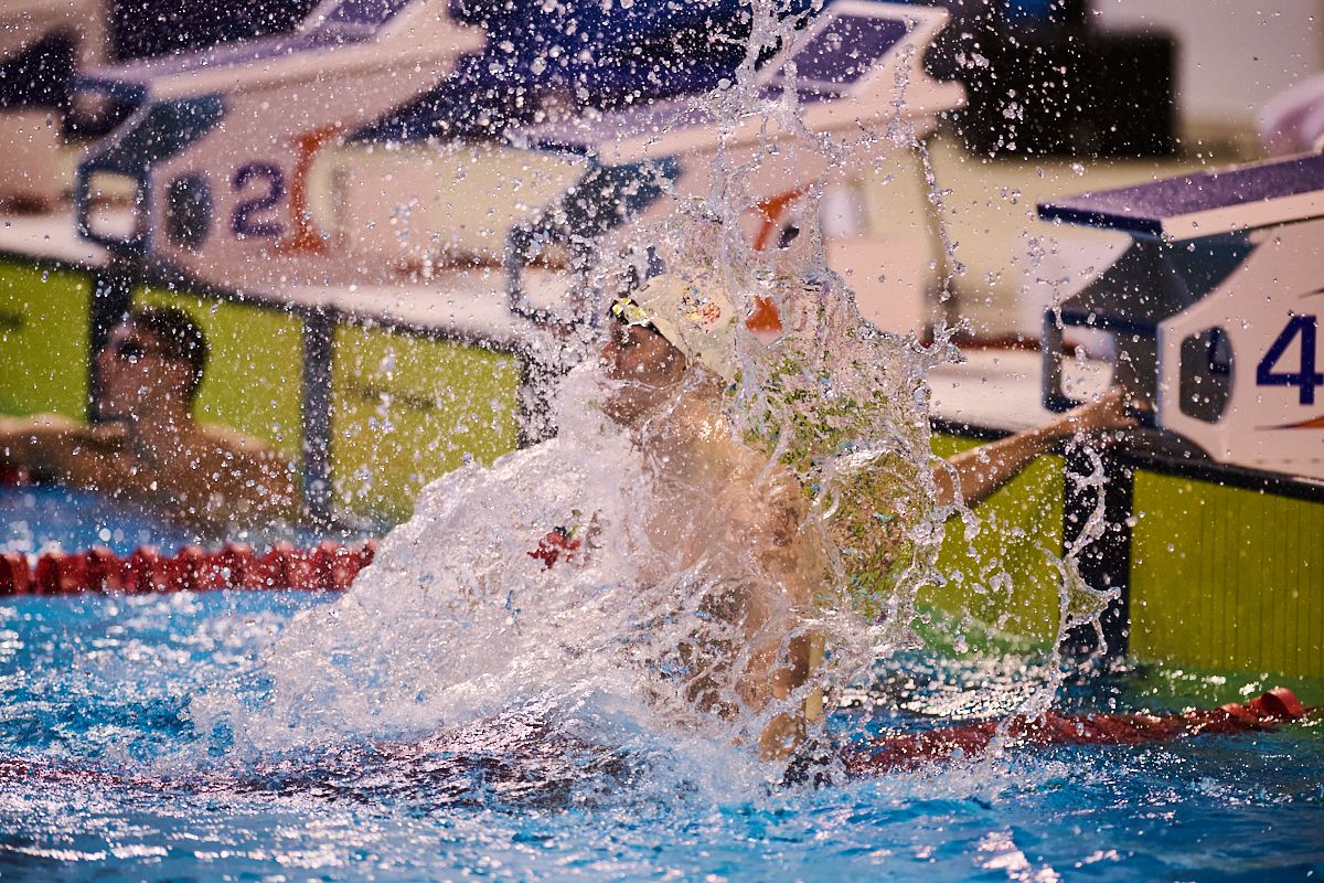 David Popovici, concluzii după prima zi de la Campionatele Naționale + explică de ce a purtat o cască imprimată cu steagul Africii de Sud