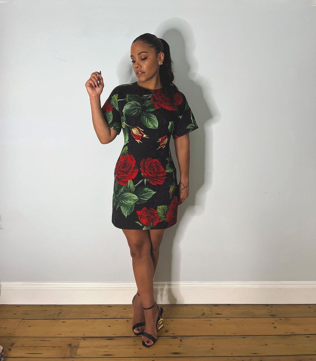 Prezentatoarea TV a confirmat că are o idilă cu celebra artistă: au fost surprinse când se sărutau