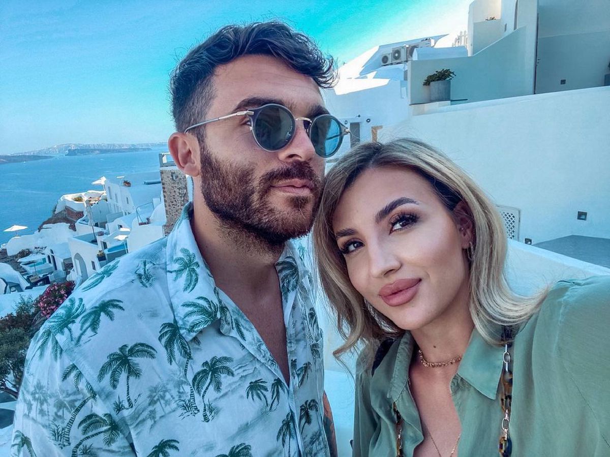 Atacantul cerut la naționala României are cea mai sexy susținătoare! Nu lipsește de la niciun meci