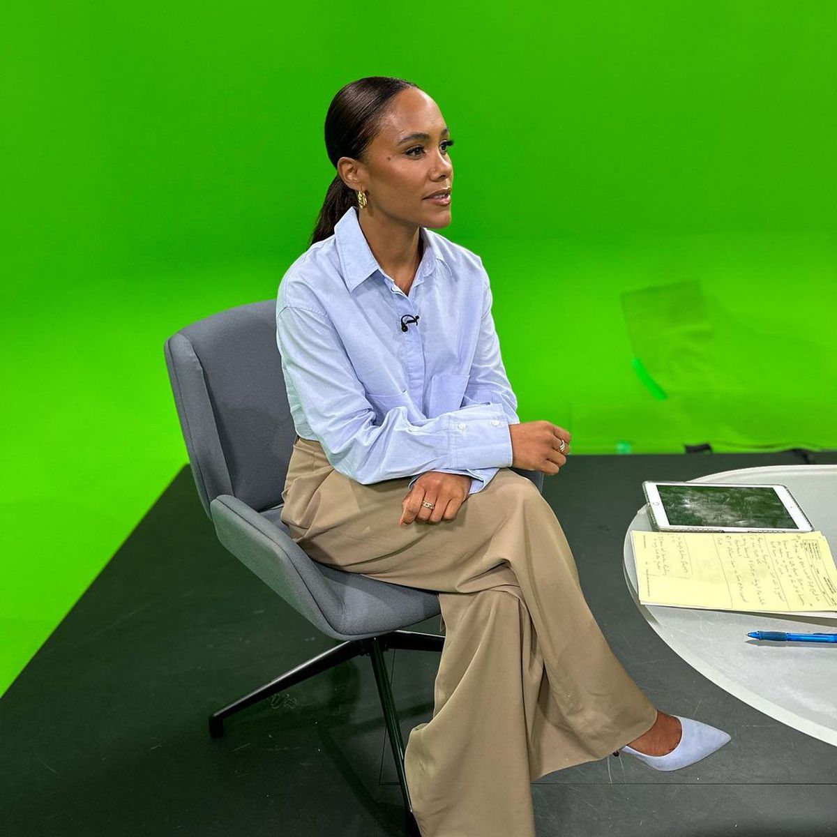 Prezentatoarea TV a confirmat că are o idilă cu celebra artistă: au fost surprinse când se sărutau