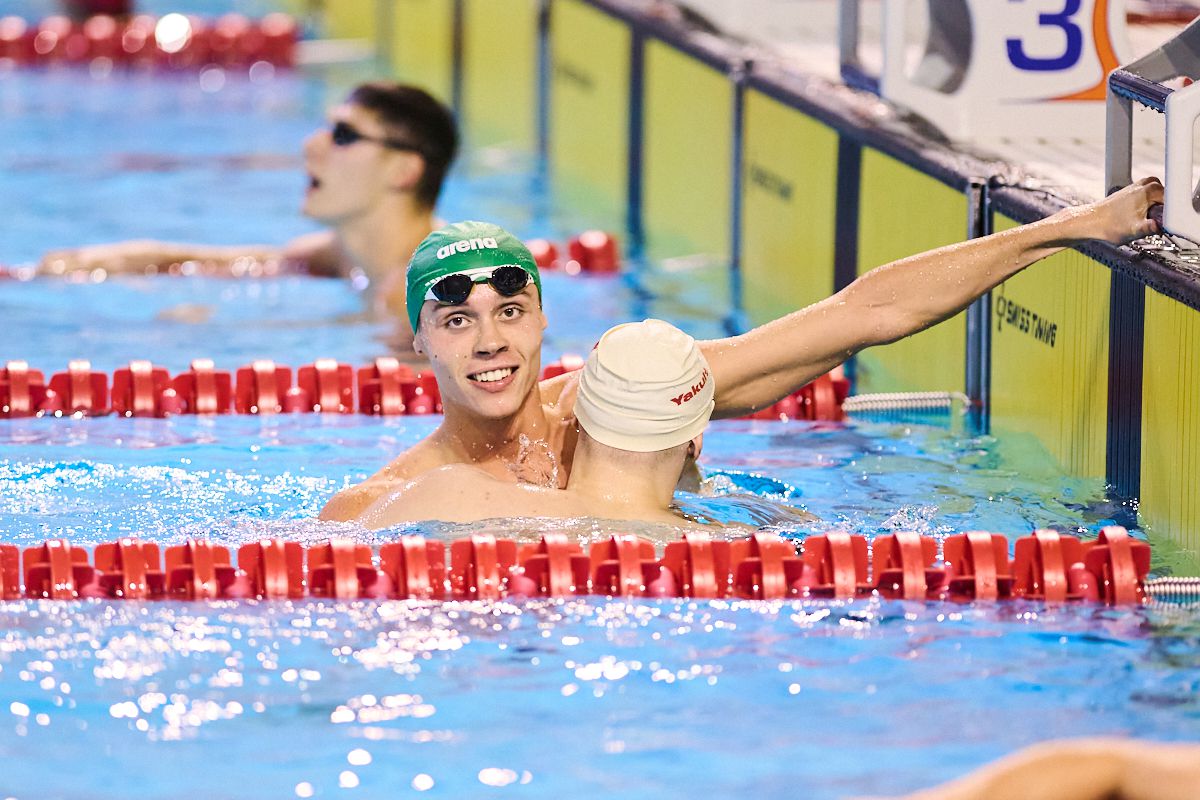 David Popovici, concluzii după prima zi de la Campionatele Naționale + explică de ce a purtat o cască imprimată cu steagul Africii de Sud