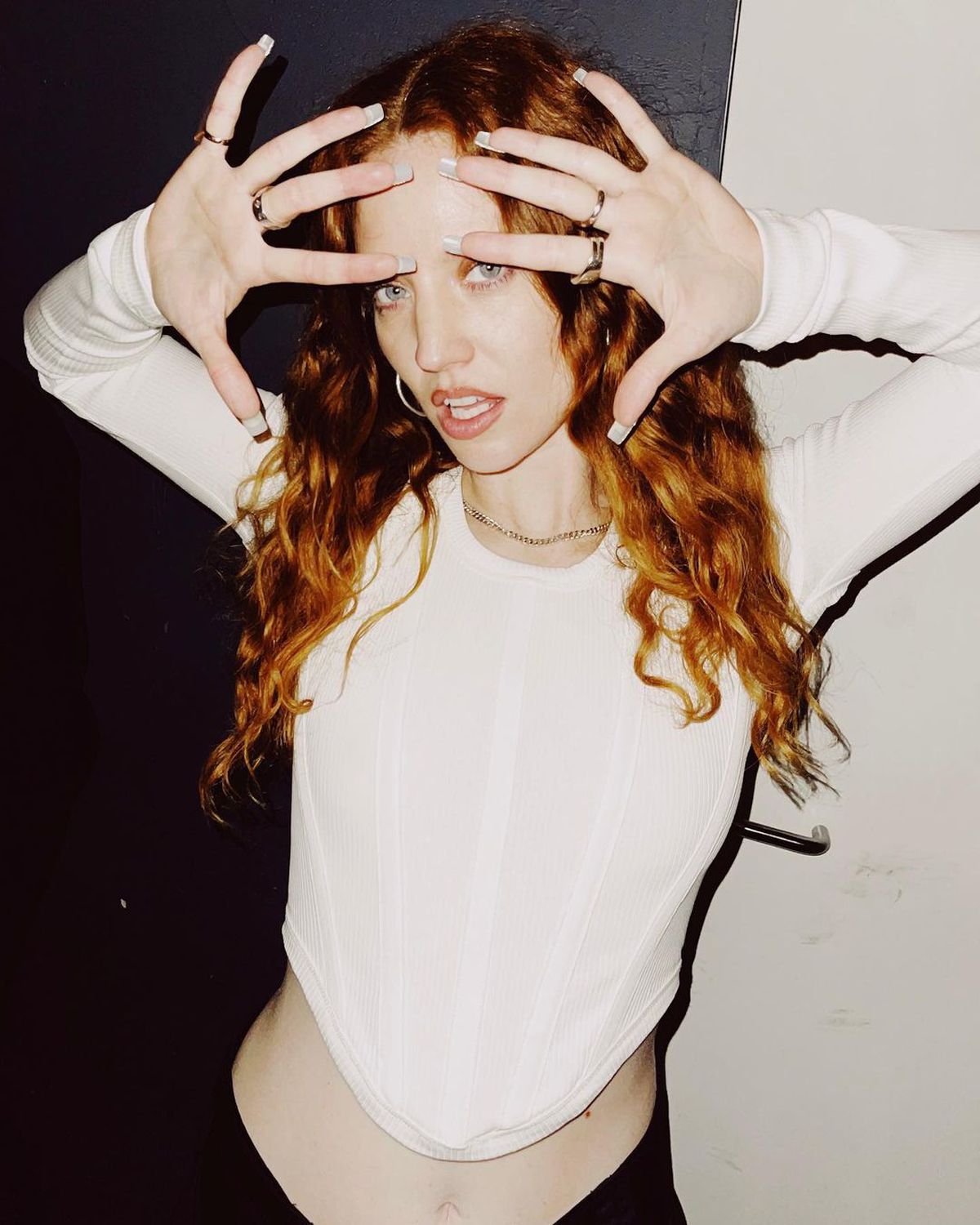 Prezentatoarea TV a confirmat că are o idilă cu celebra artistă: au fost surprinse când se sărutau