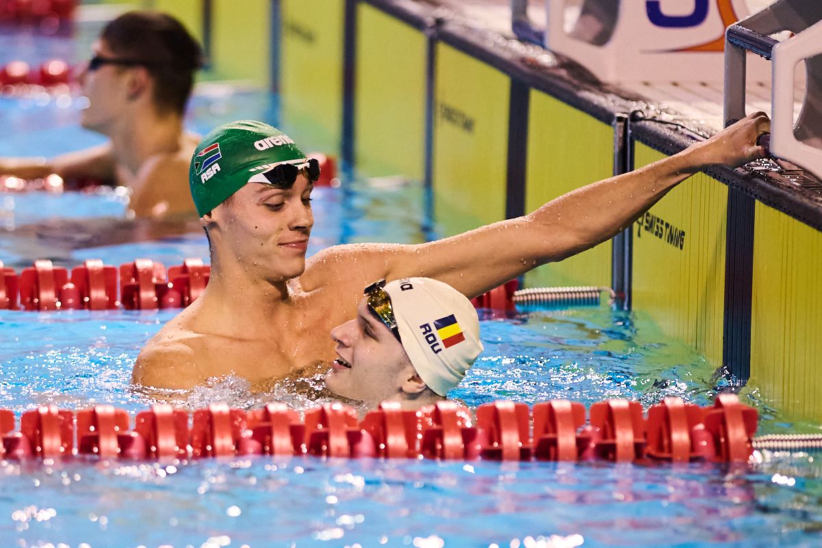 David Popovici, concluzii după prima zi de la Campionatele Naționale + explică de ce a purtat o cască imprimată cu steagul Africii de Sud