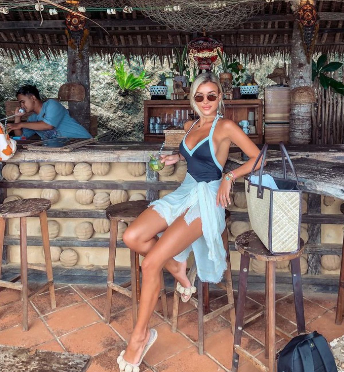 Atacantul cerut la naționala României are cea mai sexy susținătoare! Nu lipsește de la niciun meci