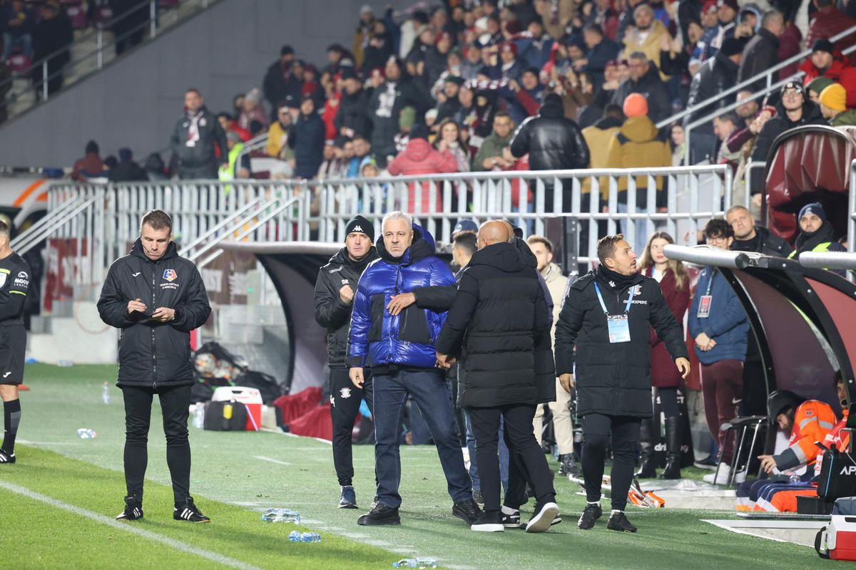 Marius Șumudică, la Rapid - UTA // FOTO: GSP