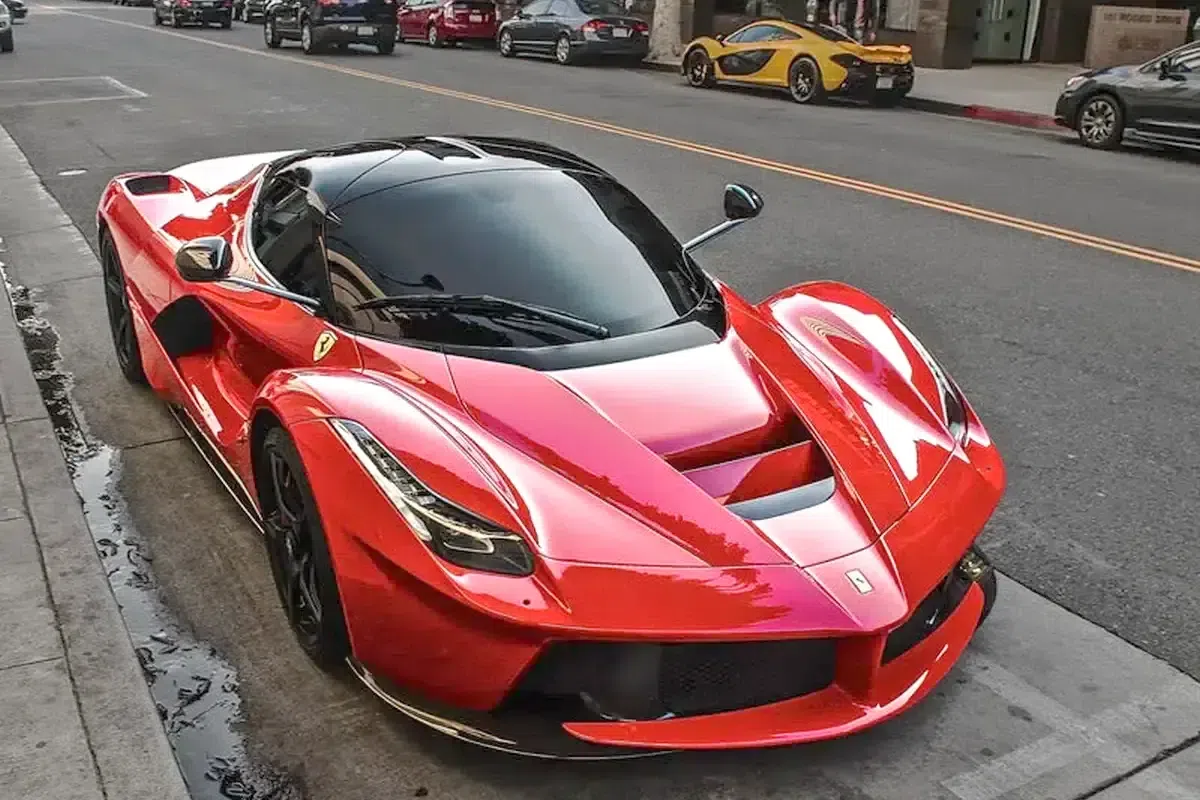 Noul Ferrari din colecția lui Țiriac costă 4 milioane de euro! » Primul hibrid cu 963 de cai putere