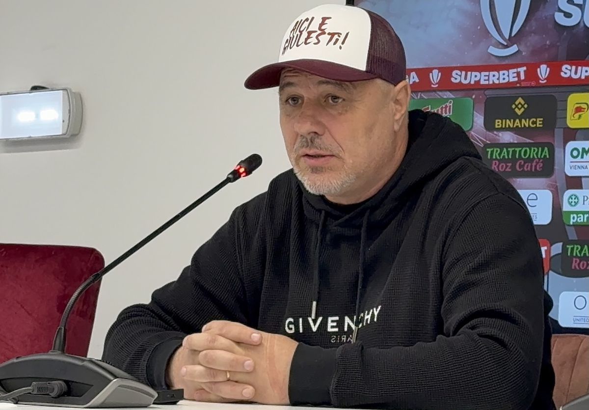 Accesoriul cu care Marius Șumudică a venit la Rapid - UTA: „E un cadou”