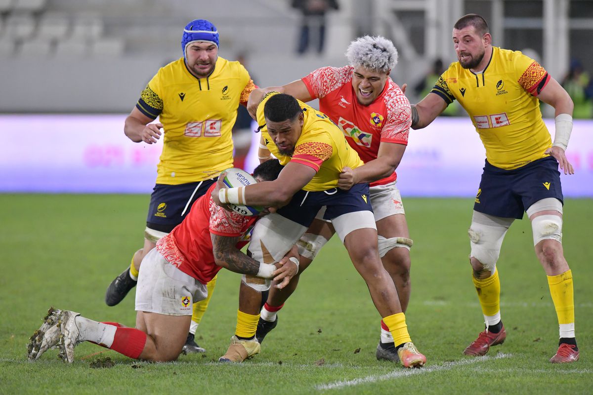 Fotoreporterul GSP a surprins imaginea serii după România – Tonga: tatuaj spectaculos, cu un urs, pentru un rugbyst român