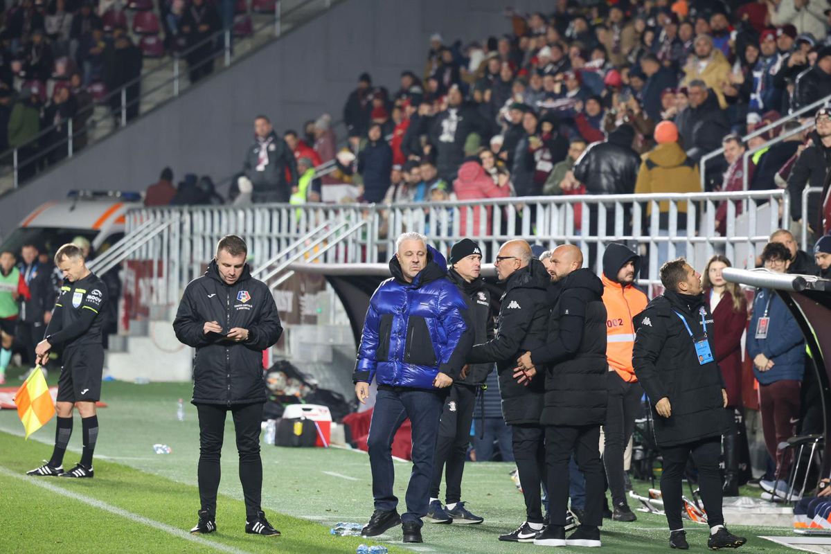 Marius Șumudică, la Rapid - UTA // FOTO: GSP