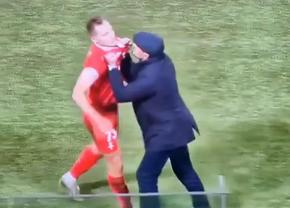 Gesturi sălbatice! » Fostul antrenor al lui Bellingham a sărit la propriul jucător, în timpul meciului. Incredibil ce făcuse și atacantul înainte!