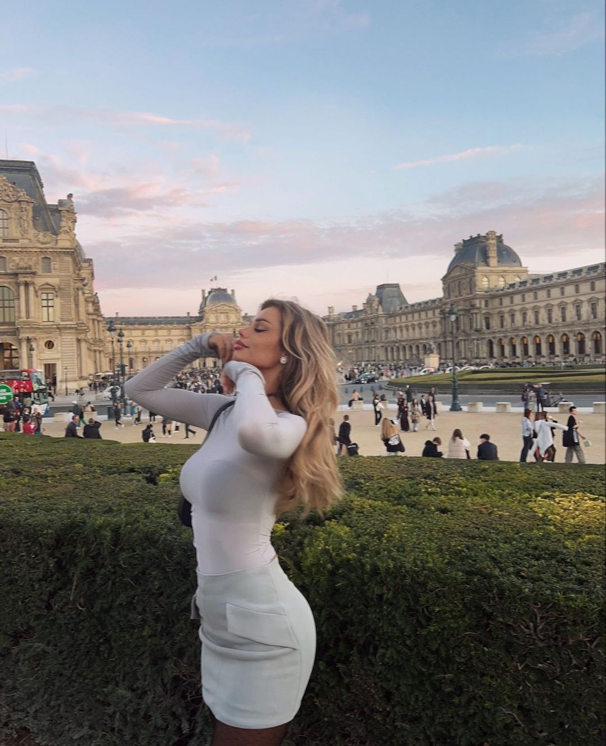 Pozele incendiare cu fotomodelul l-au dat de gol pe Jude Bellingham: „Nu multe s-au schimbat, nu-i așa?”. Fanii au reacționat imediat