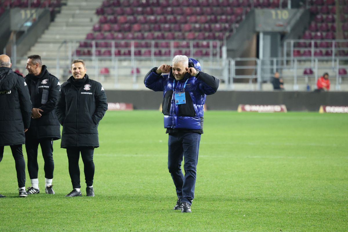 Rapid a sărbătorit succesul cu UTA alături de suporteri