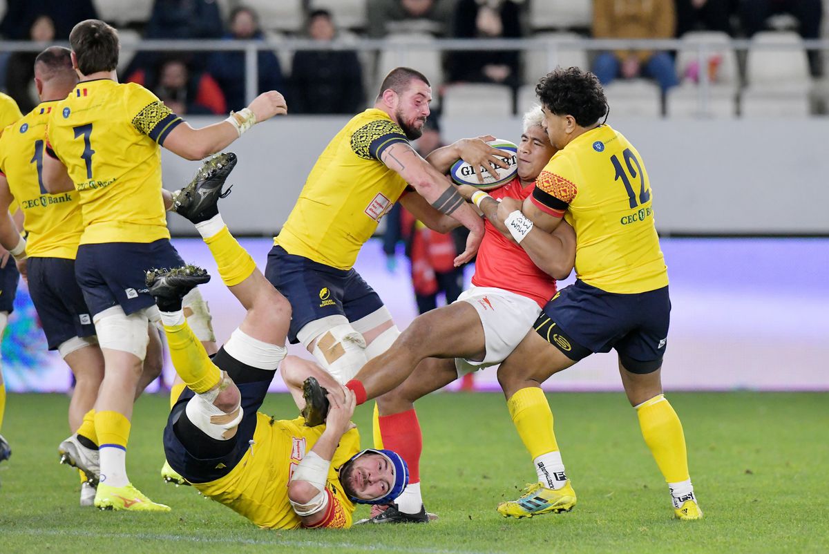 Fotoreporterul GSP a surprins imaginea serii după România – Tonga: tatuaj spectaculos, cu un urs, pentru un rugbyst român