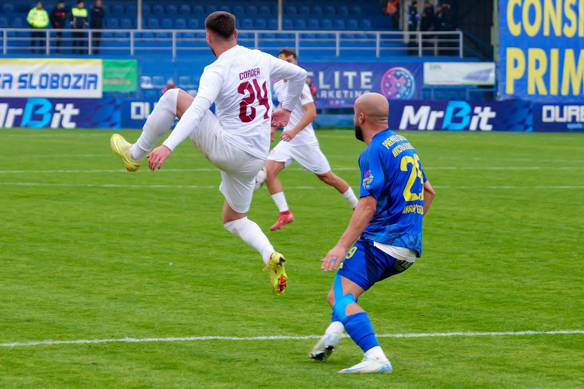 Cuvinte reprobabile aruncate în parcare, după Slobozia - CFR Cluj: „Băi bulangiule! Cine-s ăștia?” » LPF a văzut imaginile pe GSP și a reacționat imediat: „SUSPENDAT până la finalul sezonului regulat”