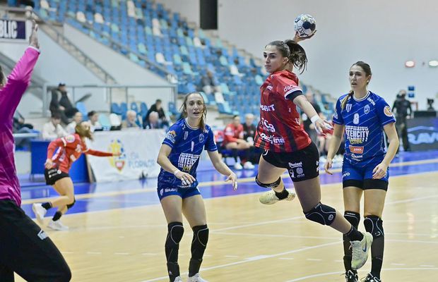 Gloria Bistrița - SCM Rm. Vâlcea, derby cu final incendiar în „Liga Florilor”
