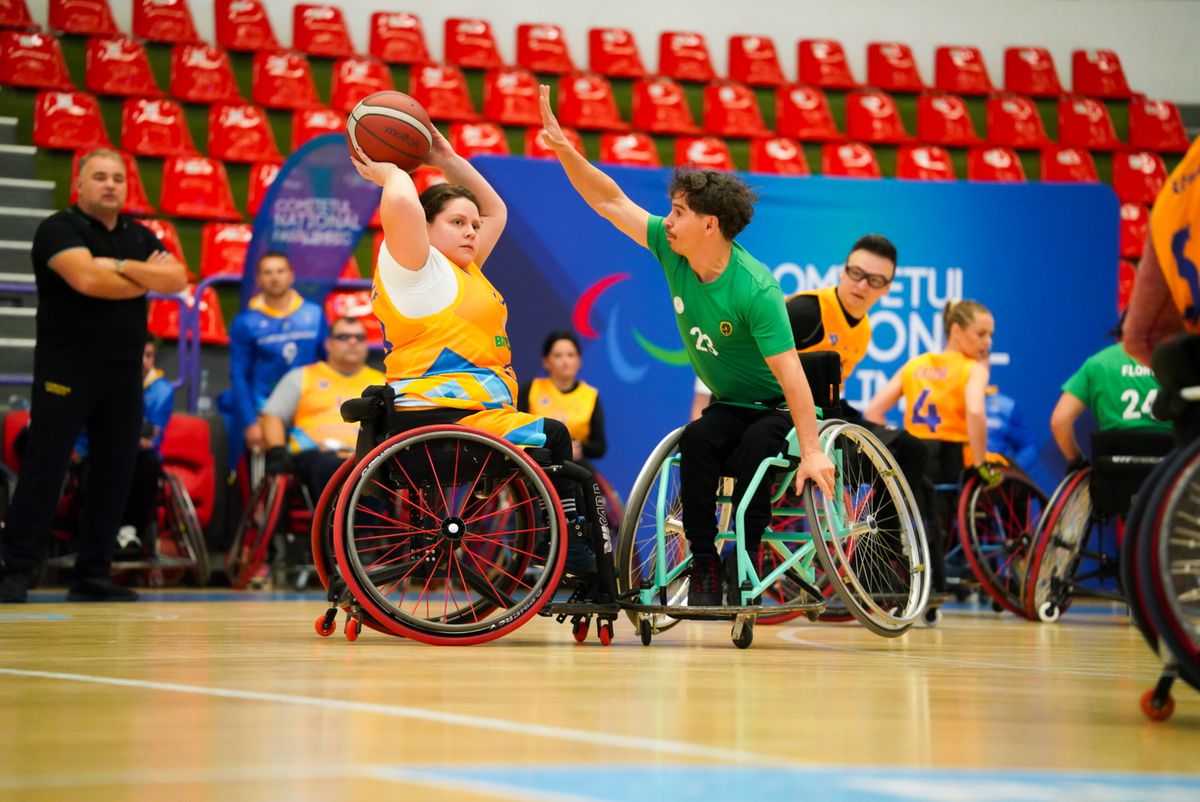 După mai bine de două decenii, baschetul în fotoliu rulant renaște grație unei comunități unite: „Suntem prieteni extraordinari”