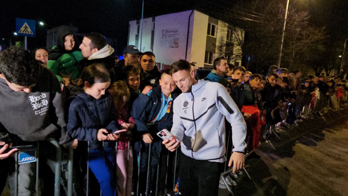 Ce s-a întâmplat la Sibiu după semieșecul lui FCSB: „Rămâi aici!” » Întâlnire emoționantă pentru titularul campioanei: „Ai grijă, mamă!”