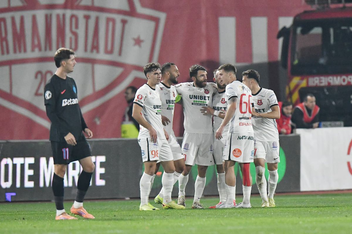 Ilie Dumitrescu l-a luat tare pe fotbalistul de la FCSB: „Reacția lui Tănase spune totul”