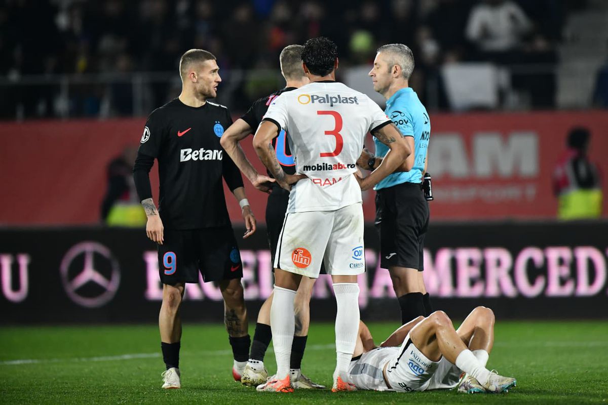 Ilie Dumitrescu l-a luat tare pe fotbalistul de la FCSB: „Reacția lui Tănase spune totul”