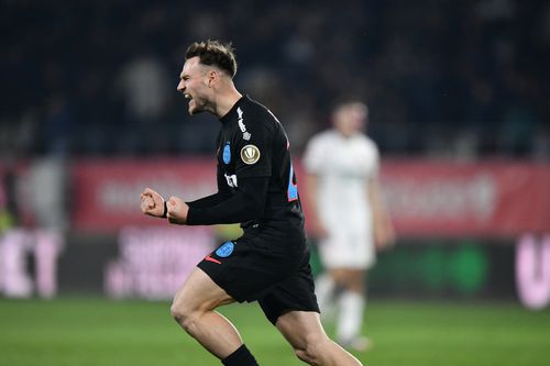 Ofertă surprinzătoare pentru Dennis Politic! » Cine a pus ochii pe jucătorul trecut pe linie moartă la FCSB