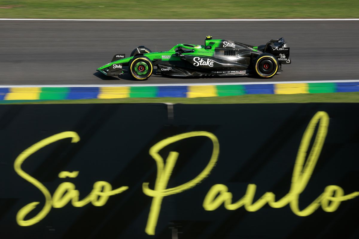 Accident înfiorător în F1! La 339 de km/h, mașina a fost făcută zob!